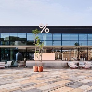 世界杯高清观看-今日消费资讯：迪士尼和 F1 将延续“奇速全开”合作、佘诗曼出任施华洛世奇品牌代言人